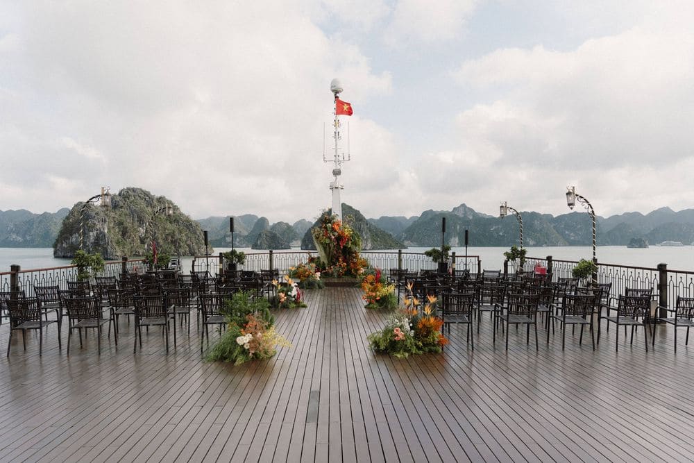Wedding on the sundeck