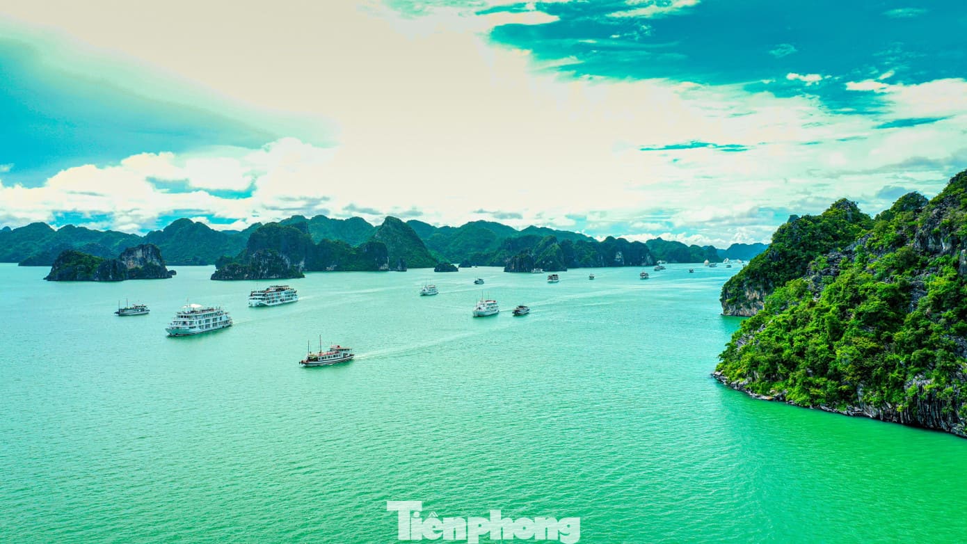 Ha Long Bay